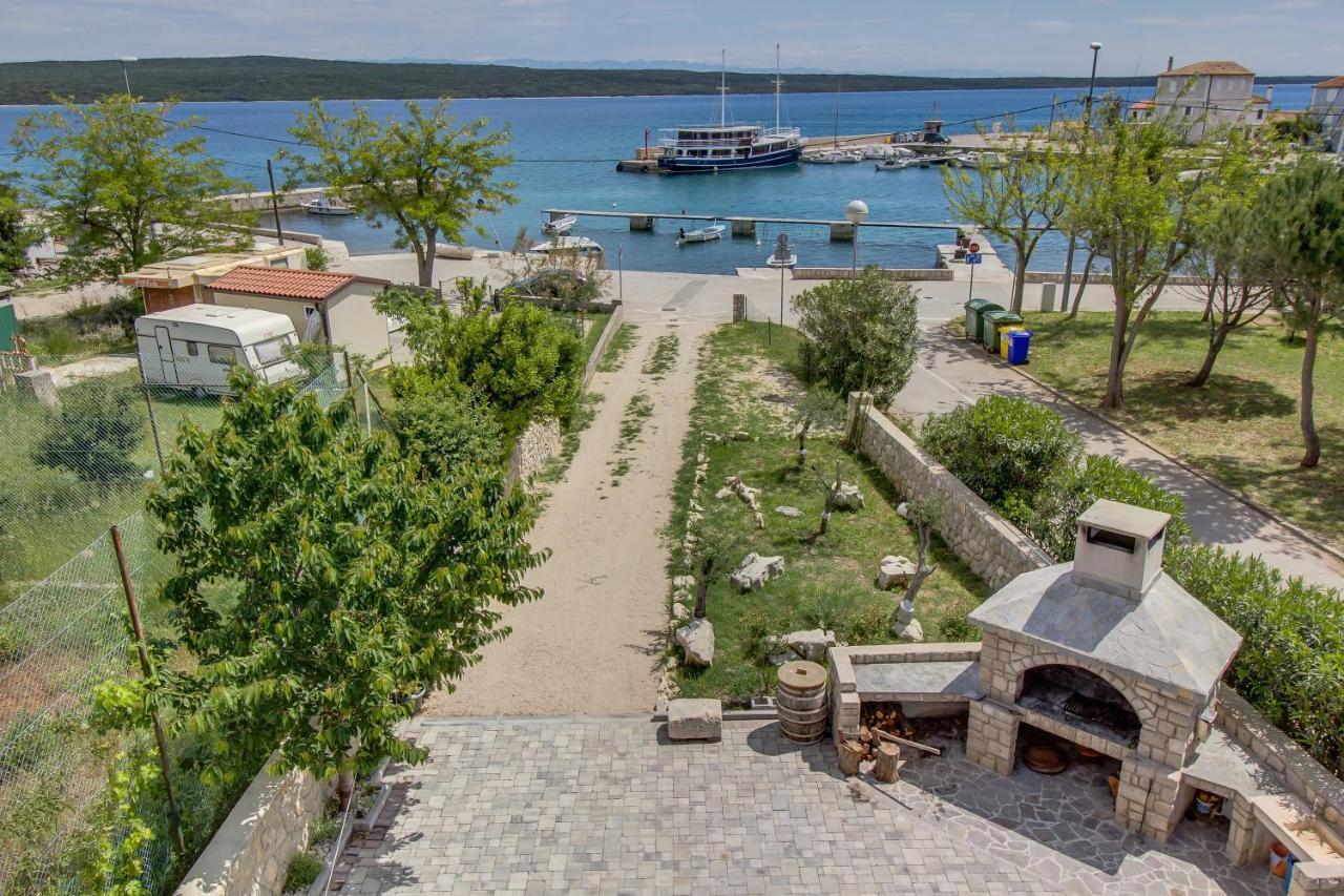 Apartments And Rooms By The Sea Nerezine, Losinj - 11815 Ngoại thất bức ảnh