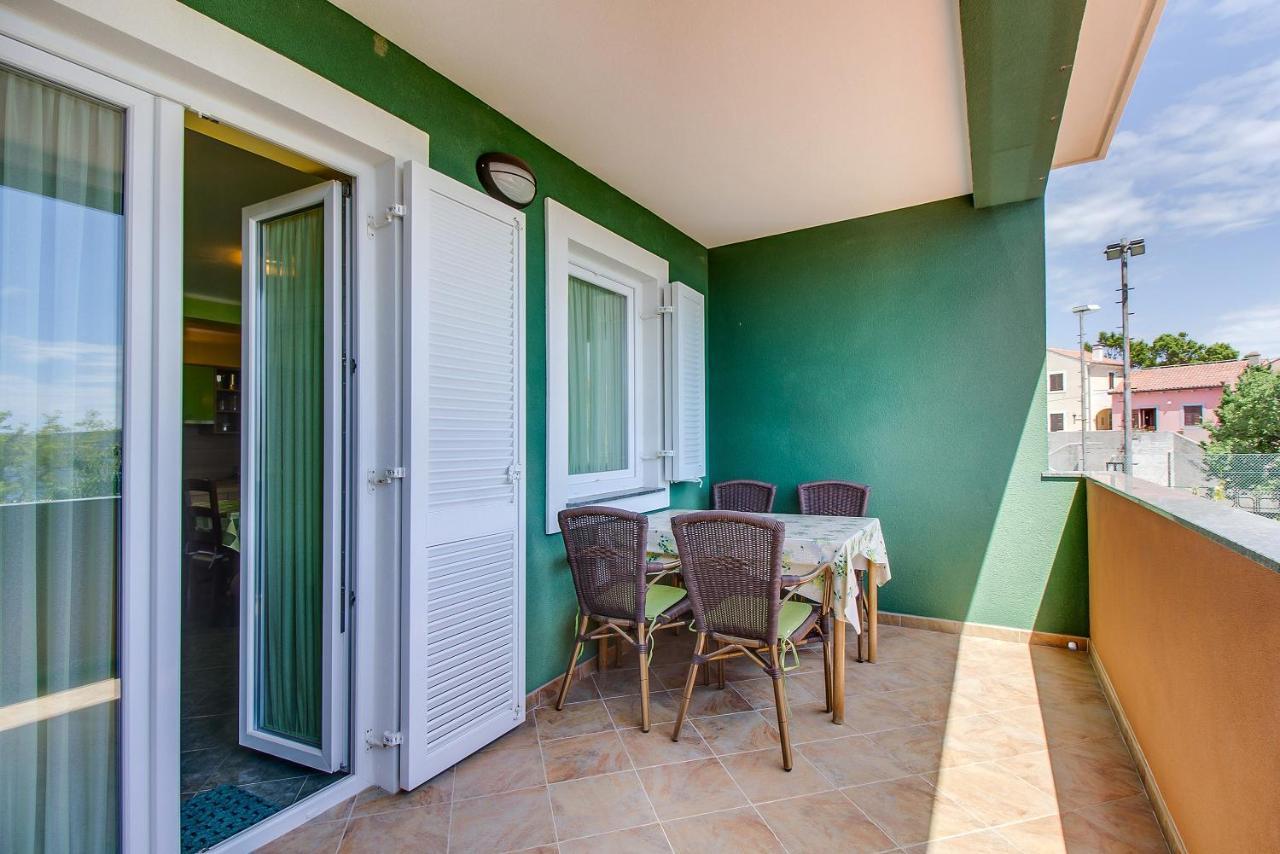 Apartments And Rooms By The Sea Nerezine, Losinj - 11815 Ngoại thất bức ảnh