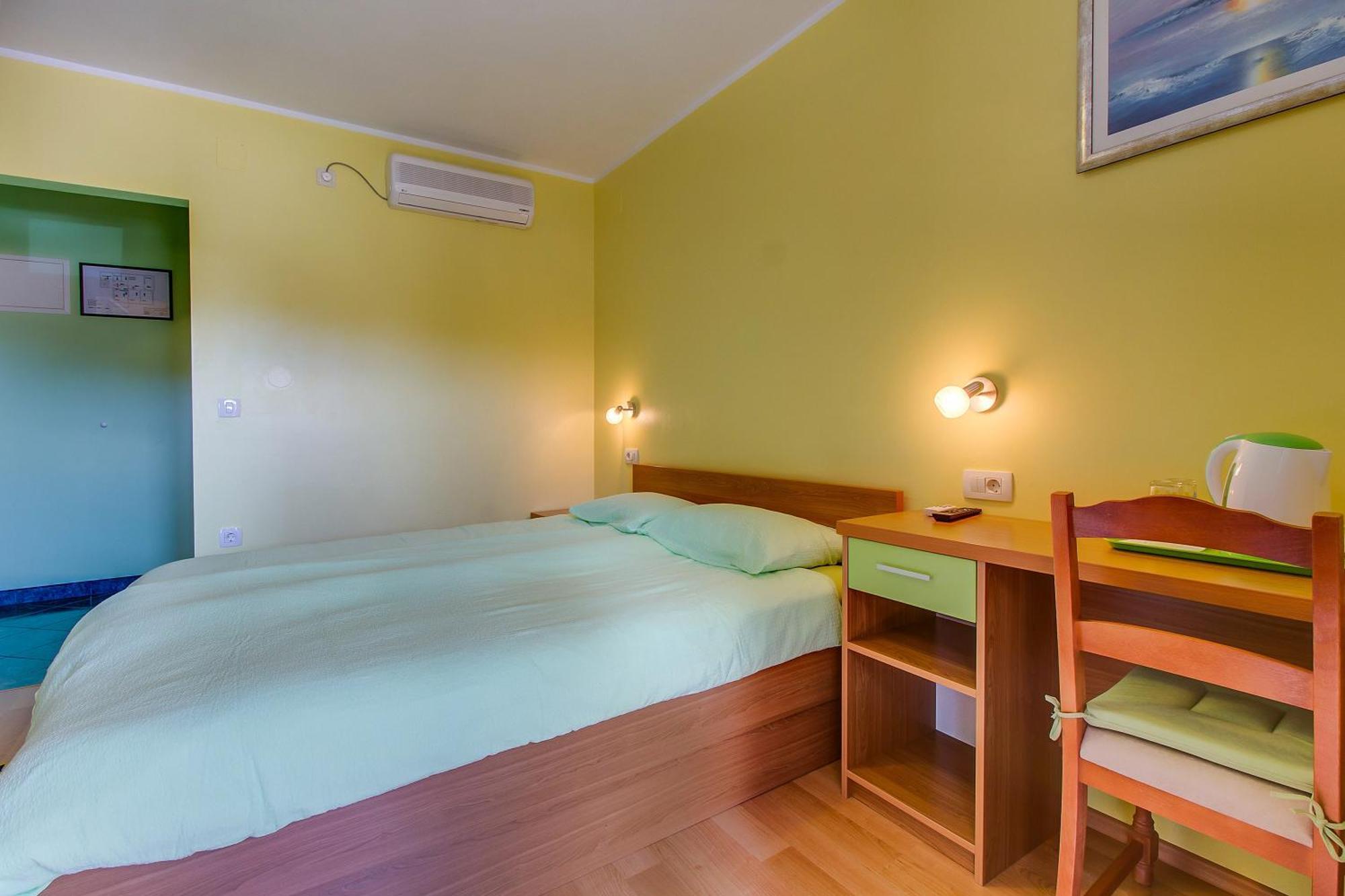 Apartments And Rooms By The Sea Nerezine, Losinj - 11815 Phòng bức ảnh